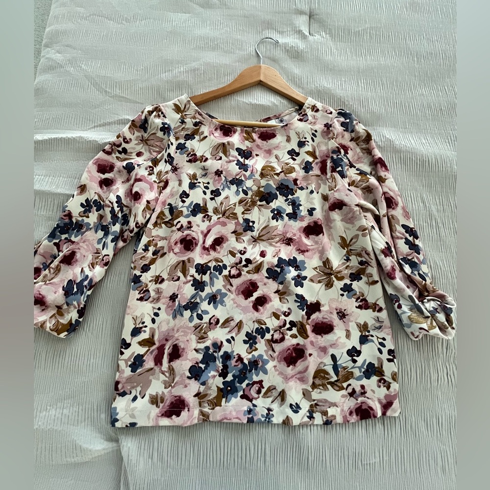 LC Lauren Conrad Pink and Blue Floral Blouse 3/4 length sleeve- Size small